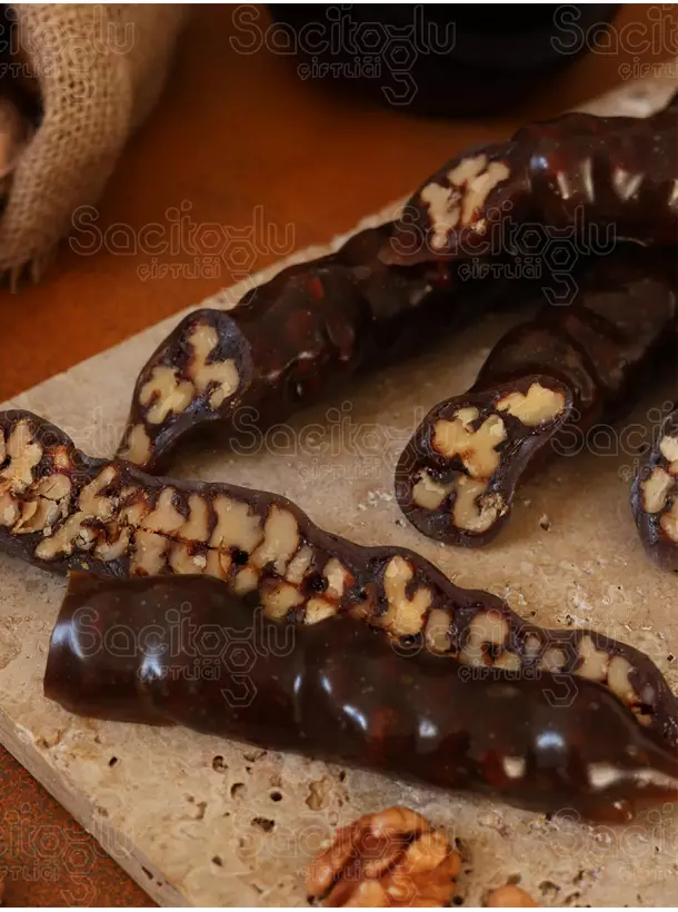 Köme (Cevizli Sucuk)